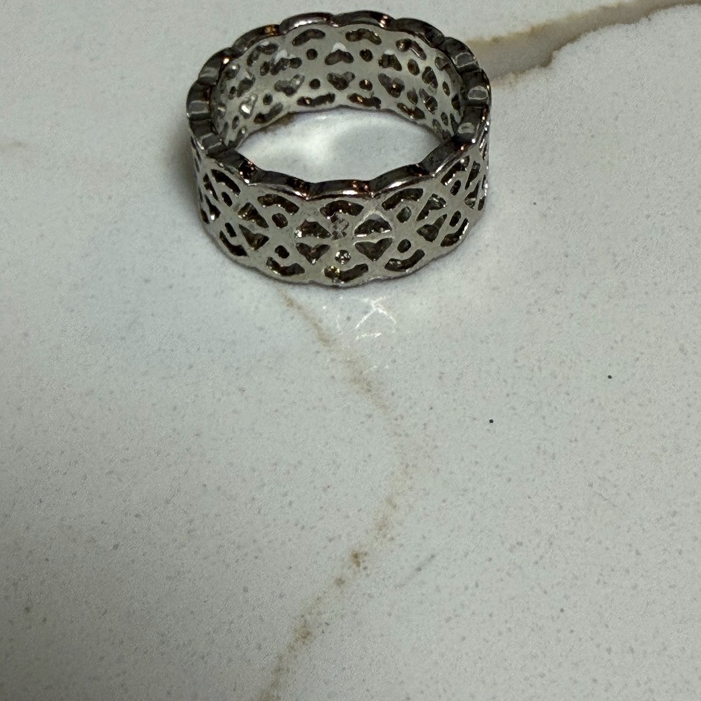 Elegant Silver Band Ring